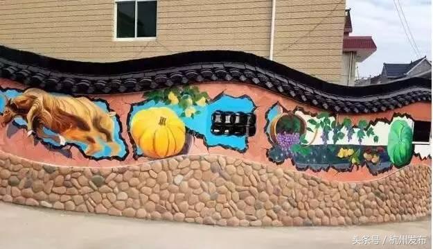 墻體彩繪機與傳統(tǒng)手工墻繪優(yōu)缺點對比