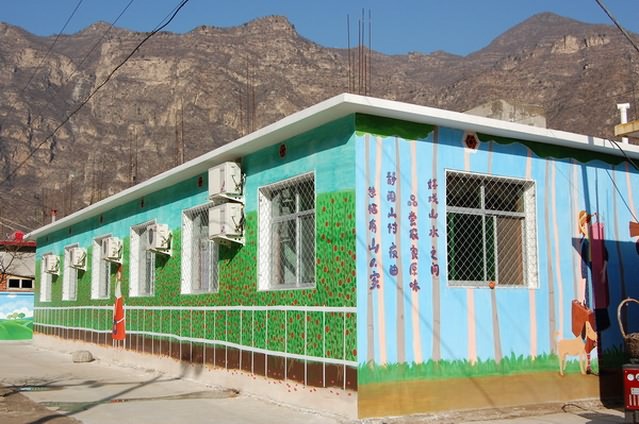 墻紙和其他裝飾畫跟墻繪的對(duì)比？