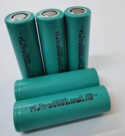 Introduction to the differences between accumulators and fuel power batteries