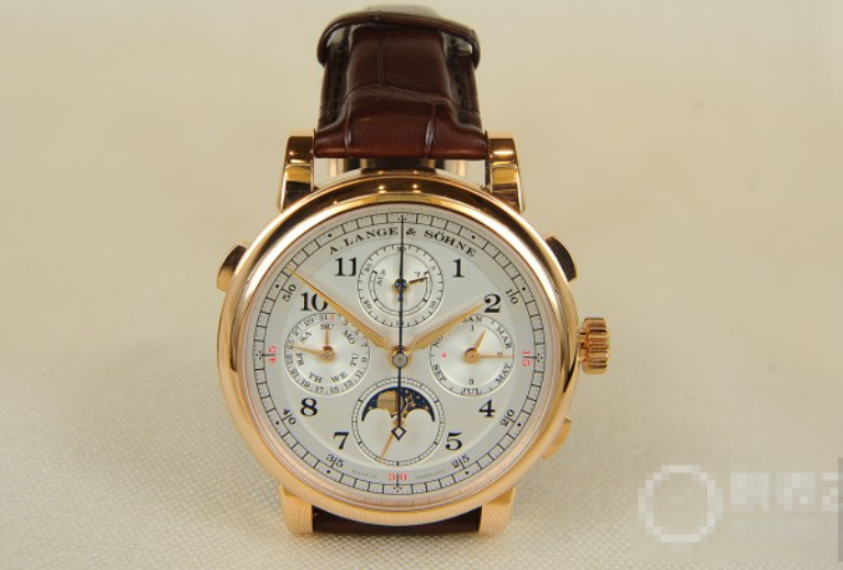 感受一只來自朗格1815繫列的大復雜錶