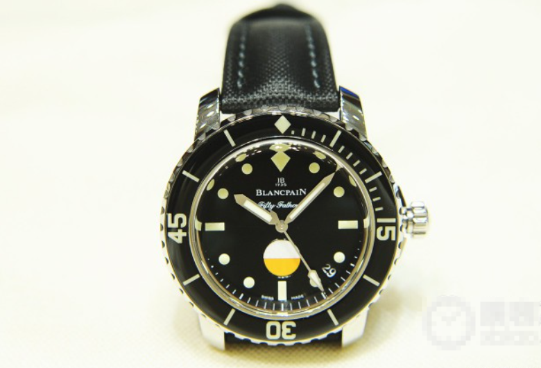 作為現(xiàn)代潛水表的開創(chuàng)者寶珀復(fù)刻五十噚腕表令人無(wú)比期待